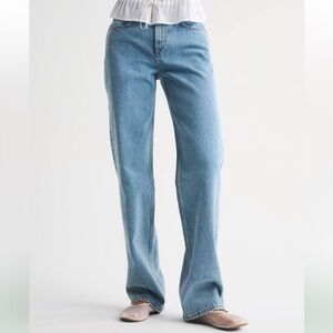 The 90’s relaxed high rise
Size 32s/ 14s